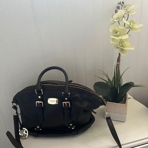 Michael kors calf leather shoulder  bag